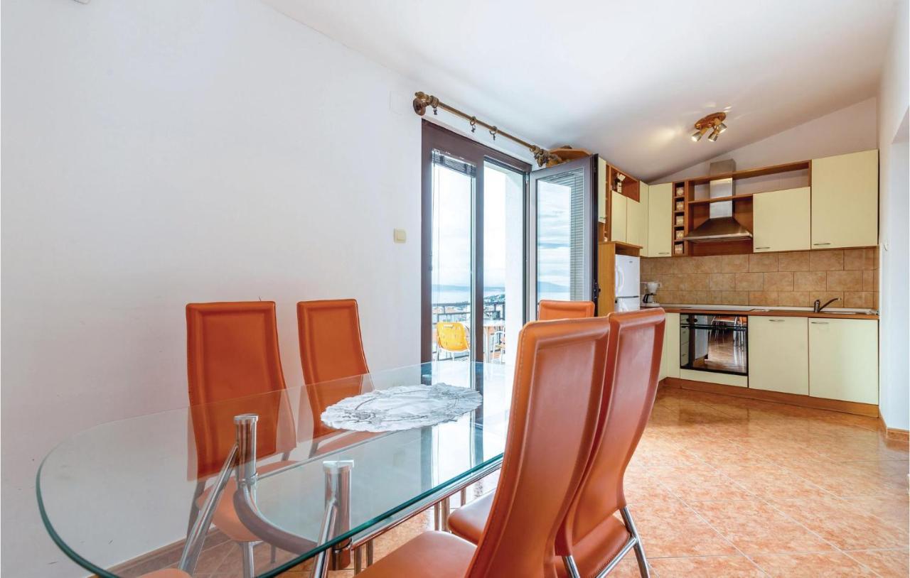 Three-Bedroom Apartment in Novi Vinodolski Buitenkant foto