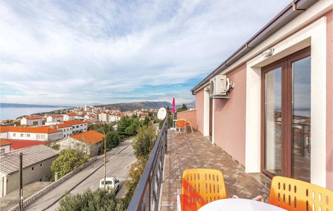 Three-Bedroom Apartment in Novi Vinodolski Buitenkant foto