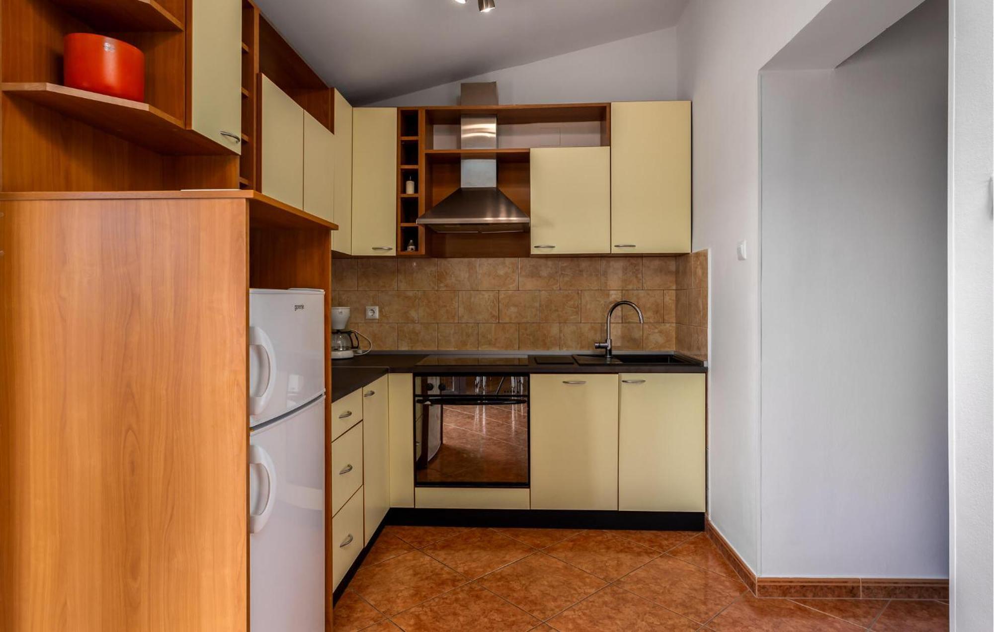 Three-Bedroom Apartment in Novi Vinodolski Buitenkant foto